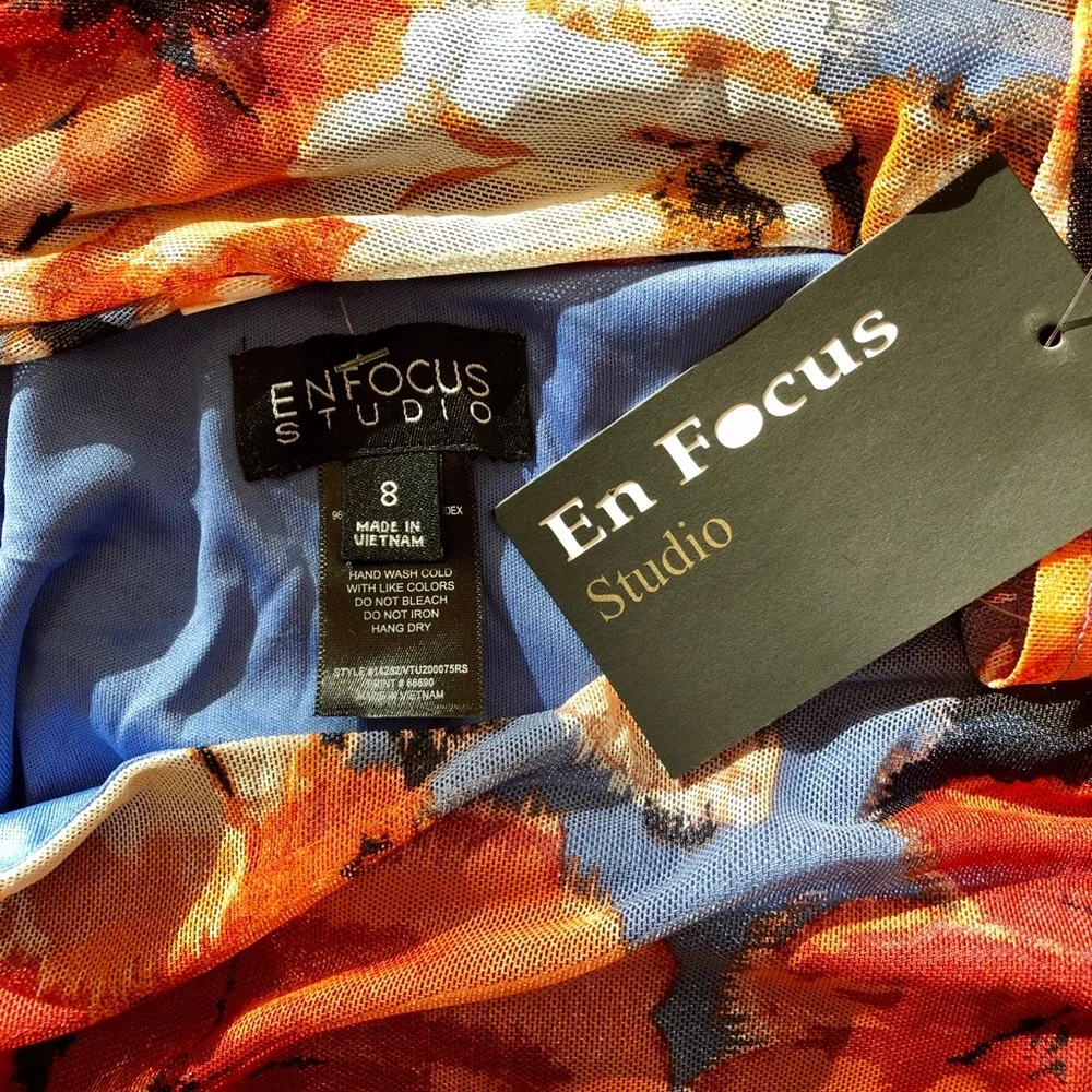 💼 En Focus Floral Fit and Flare Net Dress - Picture 6 of 8